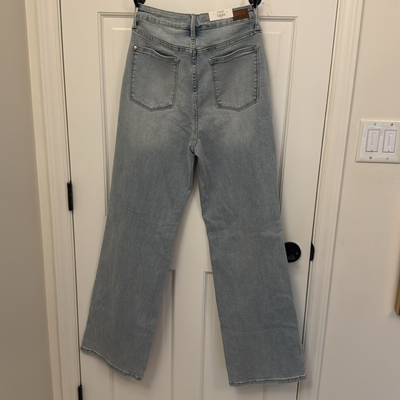 Judy Blue Straight Leg Blue Jeans High-Rise - Picture 5 of 6